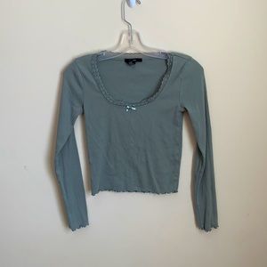 Long sleeve top with lace